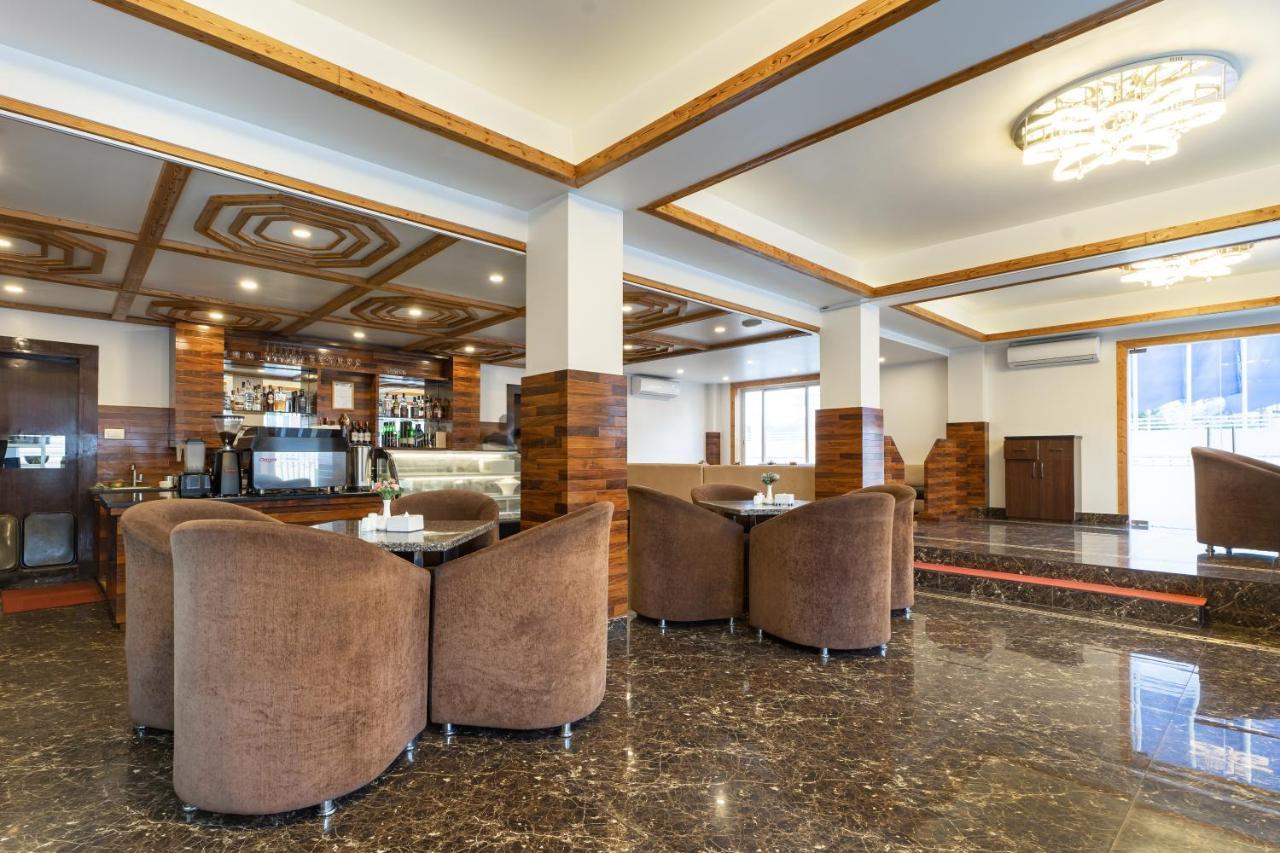 Shangrila Blu Hotel Lalitpur Buitenkant foto